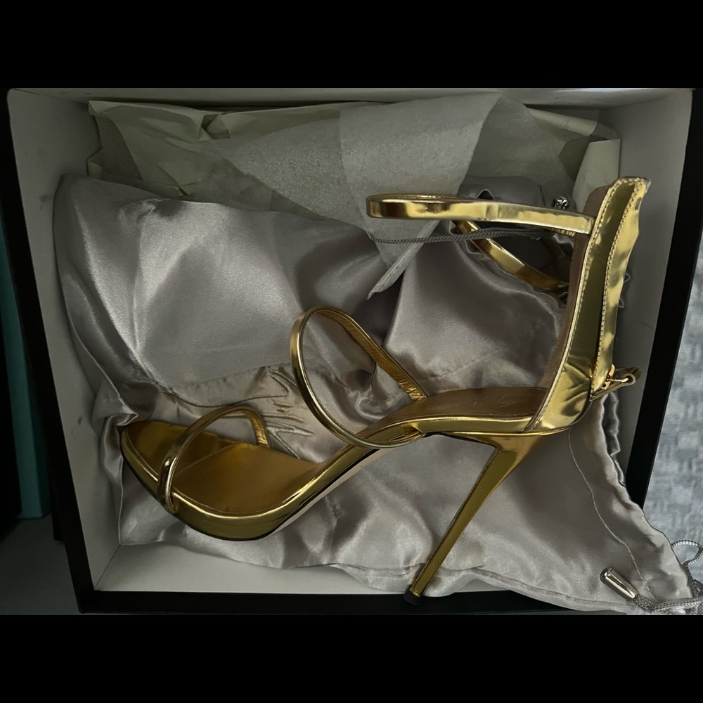 3 strap leather heels Giuseppe brand comes with box and shoe bag